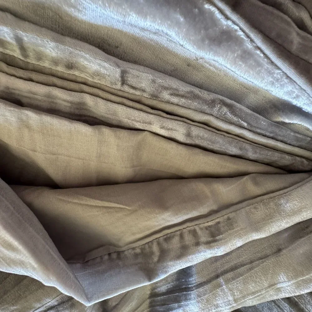 West Elm Crinkle Velvet Duvet Cover Full/Queen Pearl Gray Viscose Cotton NWOT